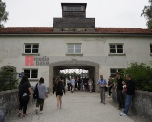 KZ Gedenkstätte Dachau <i>Bild  67441 Grueter</i> / <a href=/confor2/?bld=67441&pst=67427&aid=575><strong>Anfrage</strong> zu Bild</a> / 