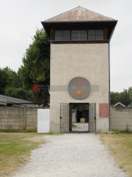 Christliche religiöse Erinnerungskultur, KZ Gedenkstätte Dachau <i>Bild  67465 Grueter</i> / <a href=/confor2/?bld=67465&pst=67427&aid=575><strong>Anfrage</strong> zu Bild</a> / 