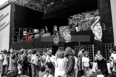 11.9.1982: künstler für den frieden,  ruhrstadion bochum <i>jochen.vogler@r-mediabase.eu 70194 jovofoto</i> / <a href=/confor2/?bld=70194&pst=70151&aid=23><strong>Anfrage</strong> zu Bild</a> / 