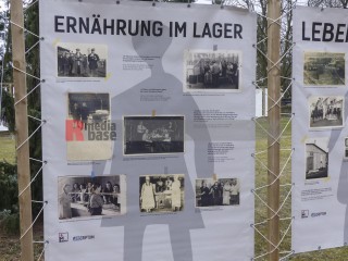 Das Gedenken an die Befreiung durch die Rote Armee muß unteilba | Rudi Denner/R-mediabase | <a href=/confor2/?bld=63112&t=d&pst=63103&aid=86&dc=0052&i1=Rudi%20Denner/R-mediabase><strong>Download Bild 63112...</strong></a> |