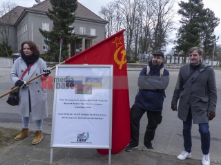 Das Gedenken an die Befreiung durch die Rote Armee muß unteilba | Rudi Denner/R-mediabase | <a href=/confor2/?bld=63118&t=d&pst=63103&aid=86&dc=0202&i1=Rudi%20Denner/R-mediabase><strong>Download Bild 63118...</strong></a> |