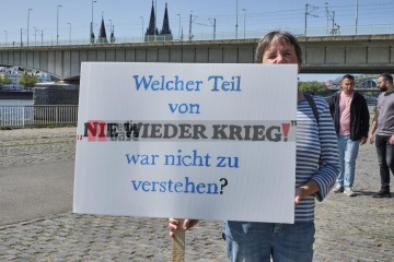 Demonstration und Veranstaltung gegen den russischen Krieg gegen die Ukraine | Hans-Dieter Hey | |