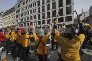 © Rudi Denner/R-mediabase | <a href=/confor2/?bld=69367&t=d&pst=&aid=86&dc=1350&i1=><strong>Anfrage</strong></a>