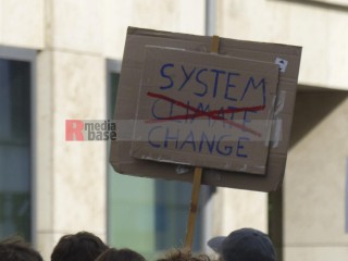© Rudi Denner/R-mediabase | <a href=/confor2/?bld=69382&t=d&pst=&aid=86&dc=0120&i1=><strong>Anfrage</strong></a>