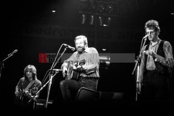 21.11.1981: krefelder forum, künstler für den frieden , dortmu | jovofoto | <a href=/confor2/?bld=70134&t=d&pst=70115&aid=23&dc=2323&i1=jovofoto><strong>Download Bild 70134...</strong></a> |