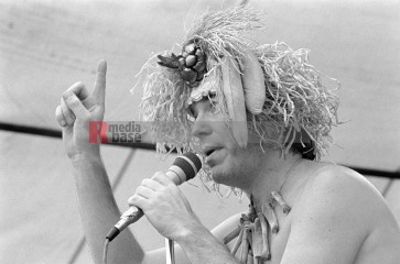Künstler für den Frieden, Bochum, 11. September 1982 | jovofoto | <a href=/confor2/?bld=70173&t=d&pst=70151&aid=23&dc=0111&i1=jovofoto><strong>Download Bild 70173...</strong></a> |