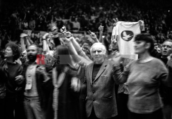 21.11.1981: krefelder forum, künstler für den frieden , dortmu | jovofoto | <a href=/confor2/?bld=70148&t=d&pst=70115&aid=23&dc=2323&i1=jovofoto><strong>Download Bild 70148...</strong></a> |