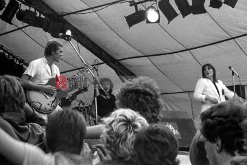 11.9.1982: künstler für den frieden, ruhrstadion bochum | jovofoto | <a href=/confor2/?bld=70198&t=d&pst=70151&aid=23&dc=0112&i1=jovofoto><strong>Download Bild 70198...</strong></a> |