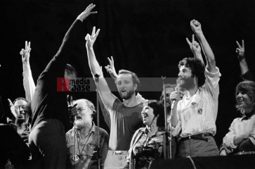 Künstler für den Frieden, Bochum, 11. September 1982 | jovofoto | <a href=/confor2/?bld=70249&t=d&pst=70151&aid=23&dc=0113&i1=jovofoto><strong>Download Bild 70249...</strong></a> |