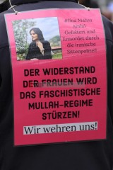 Frau, Leben, Freiheit - Demo 28.01.2023 in Köln | Manuela Hillekamps | <a href=/confor2/?bld=72554&t=d&pst=72551&aid=613&dc=1351&i1=Manuela%20Hillekamps><strong>Download Bild 72554...</strong></a> |