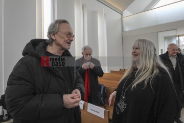 10. Februar: Gedenkdatum für Bertolt Brecht und Hans Modrow | Rudi Denner/R-mediabase | <a href=/confor2/?bld=80520&t=d&pst=80472&aid=86&dc=1520&i1=Rudi%20Denner/R-mediabase><strong>Download Bild 80520...</strong></a> |