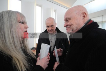 10. Februar: Gedenkdatum für Bertolt Brecht und Hans Modrow | Rudi Denner/R-mediabase | <a href=/confor2/?bld=80525&t=d&pst=80472&aid=86&dc=1521&i1=Rudi%20Denner/R-mediabase><strong>Download Bild 80525...</strong></a> |