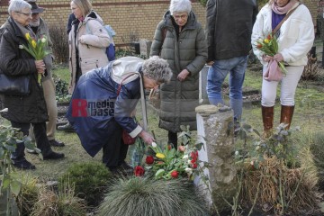 10. Februar: Gedenkdatum für Bertolt Brecht und Hans Modrow | Rudi Denner/R-mediabase | <a href=/confor2/?bld=80532&t=d&pst=80472&aid=86&dc=1612&i1=Rudi%20Denner/R-mediabase><strong>Download Bild 80532...</strong></a> |