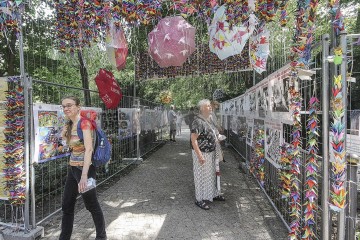 Gedenkveranstaltung zum 80igsten Jahrestag von Hiroshima und Nag | Rudi Denner/R-mediabase | <a href=/confor2/?bld=95173&t=d&pst=95153&aid=86&dc=2119&i1=Rudi%20Denner/R-mediabase><strong>Download Bild 95173...</strong></a> |
