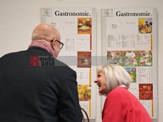 Ausstellung zum 50. Jahrestag der Palasteröffnung Palast der Republik | sabineschefferberlin | <a href=/confor2/?bld=100233&t=d&pst=&aid=802&dc=1707&i1=sabineschefferberlin><strong>Download Bild 100233...</strong></a> |