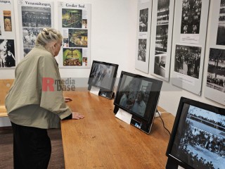 Ausstellung zum 50. Jahrestag der Palasteröffnung Palast der Republik | sabineschefferberlin | <a href=/confor2/?bld=100234&t=d&pst=&aid=802&dc=1707&i1=sabineschefferberlin><strong>Download Bild 100234...</strong></a> |