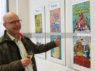 Ausstellung zum 50. Jahrestag der Palasteröffnung Palast der Republik | sabineschefferberlin | <a href=/confor2/?bld=100236&t=d&pst=&aid=802&dc=1708&i1=sabineschefferberlin><strong>Download Bild 100236...</strong></a> |