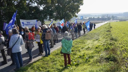 Bildrechte jochen vogler/r-mediabase.eu # Friedensdemo am 3.10.2022 in Uedem