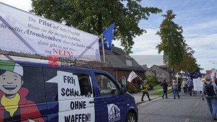Bildrechte jochen vogler/r-mediabase.eu # Friedensdemo am 3.10.2022 in Uedem