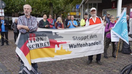 Bildrechte jochen vogler/r-mediabase.eu # Friedensdemo am 3.10.2022 in Uedem