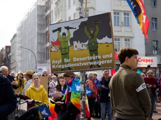 Ostermarsch 2023, Hamburg, DFG-VK | grueter/r-mediabase | <a href=/confor2/?bld=74992&t=d&pst=75016&aid=575&dc=1251&i1=grueter/r-mediabase><strong>Download Bild 74992...</strong></a> |