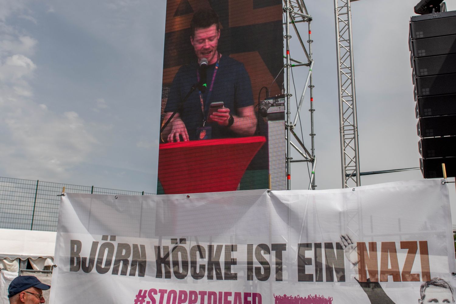 Laut - Bunt - Entschlossen! Protest gegen den Bundesparteitag der AfD in Essen <i>Bild Christian Schneider/R-mediabase</i> <br><a href=/confor2/?bld=82717&pst=82663&aid=615&dc=1457&i1=Christian%20Schneider/R-mediabase><strong>Downloadanfrage</strong></a>  