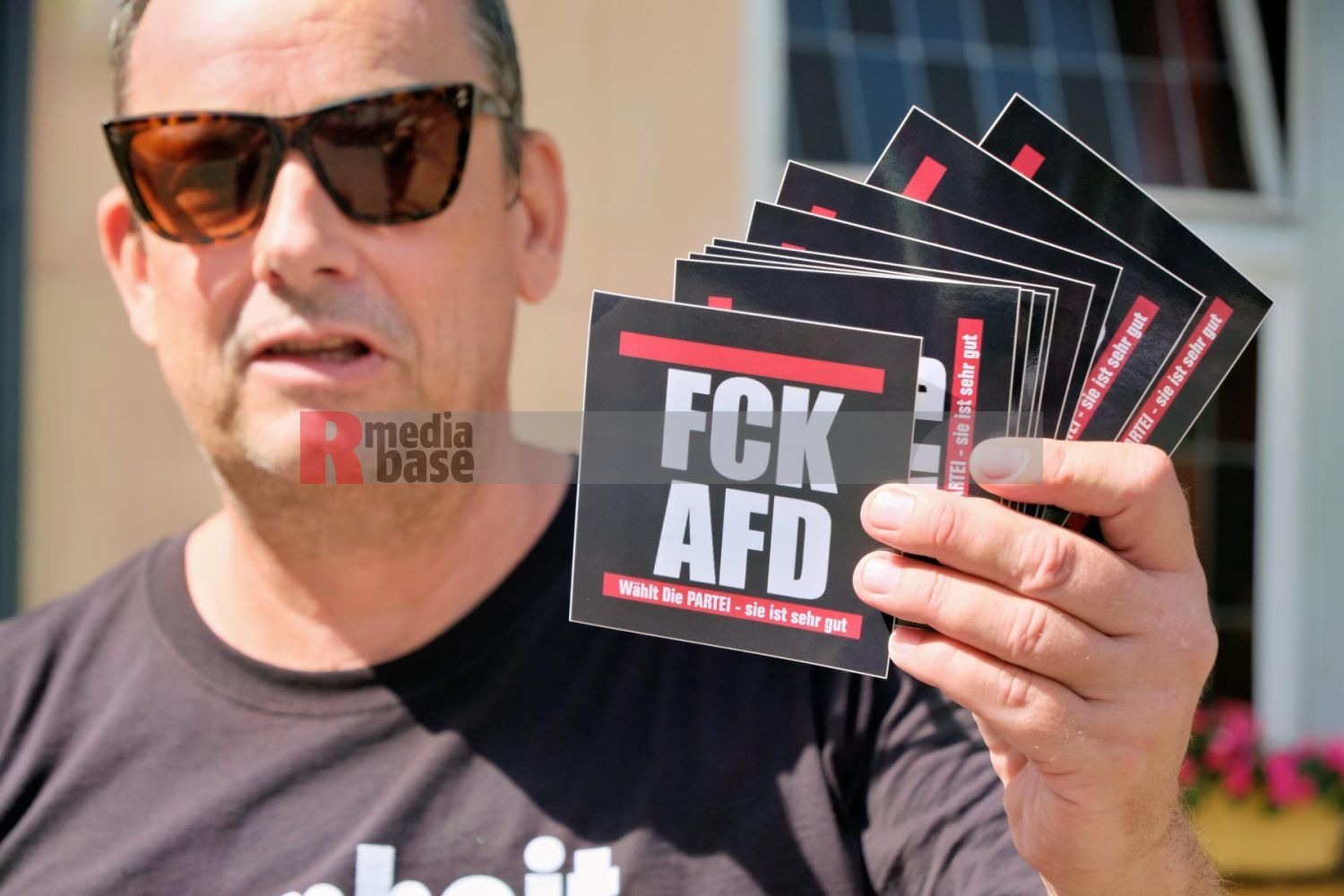 Protest gegen den AfD Parteitag in Essen <i>Bild Bitzel/R-mediabase</i> <br><a href=/confor2/?bld=82777&pst=82745&aid=70&dc=1011&i1=Bitzel/R-mediabase><strong>Downloadanfrage</strong></a>  