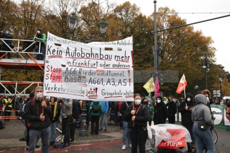 Klimaprotest in Berlin nach der Bundestagswahl <i>Bild 59886 fotopaula</i><br><a href=/email-download/?bld=59886><strong>DirektDownload</strong></a>