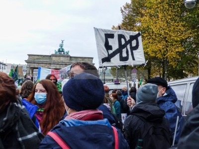 Klimaprotest in Berlin nach der Bundestagswahl <i>Bild 59876 Denner</i><br><a href=/email-download/?bld=59876><strong>DirektDownload</strong></a>