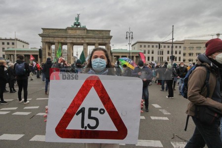 Klimaprotest in Berlin nach der Bundestagswahl <i>Bild 59860 Denner</i><br><a href=/email-download/?bld=59860><strong>DirektDownload</strong></a>