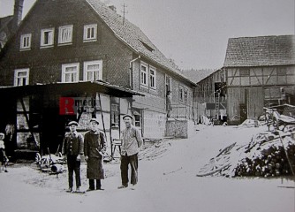 Dorfschmiede an der Hauptstraße | Rudi Denner/R-mediabase / R-mediabase | <a href=/confor2/?bld=60985&t=d&pst=60833&aid=86&dc=1111&i1=Rudi%20Denner/R-mediabase%20/%20R-mediabase><strong>Download Bild 60985...</strong></a> |