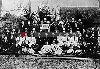 Der Turnverein zu Dietzhausen | Rudi Denner/R-mediabase / R-mediabase | <a href=/confor2/?bld=60999&t=d&pst=60833&aid=86&dc=1112&i1=Rudi%20Denner/R-mediabase%20/%20R-mediabase><strong>Download Bild 60999...</strong></a> |