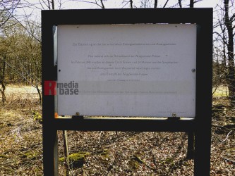 Burgholz, Massaker an Zwangsarbeitern Massaker in Burgholz. # Mahn- und Gedenktafel.