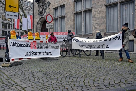 Demo gegen Obdachlosigkeit vor dem Gürzenich in Köln. <i>Bild 61515 Bronisz</i><br><a href=/email-download/?bld=61515><strong>DirektDownload</strong></a>