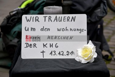 Demo gegen Obdachlosigkeit vor dem Gürzenich in Köln. <i>Bild  61517 Bronisz</i><br><a href=/confor2/?bld=61517&pst=61512&aid=124>Anfrage <strong>Download</strong></a>