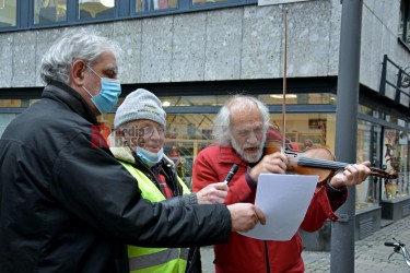 Demo gegen Obdachlosigkeit vor dem Gürzenich in Köln. <i>Bild  61520 Bronisz</i><br><a href=/confor2/?bld=61520&pst=61512&aid=124>Anfrage <strong>Download</strong></a>