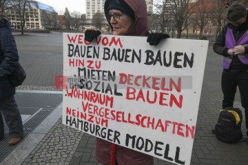 volksentscheid jetzt umsetzen - deutsche wohnen enteignen | Rudi Denner/R-mediabase / R-mediabase | <a href=/confor2/?bld=62317&t=d&pst=62313&aid=86&dc=0000&i1=Rudi%20Denner/R-mediabase%20/%20R-mediabase><strong>Download Bild 62317...</strong></a> |