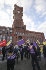 volksentscheid jetzt umsetzen - deutsche wohnen enteignen | Rudi Denner/R-mediabase / R-mediabase | <a href=/confor2/?bld=62321&t=d&pst=62313&aid=86&dc=0000&i1=Rudi%20Denner/R-mediabase%20/%20R-mediabase><strong>Download Bild 62321...</strong></a> |