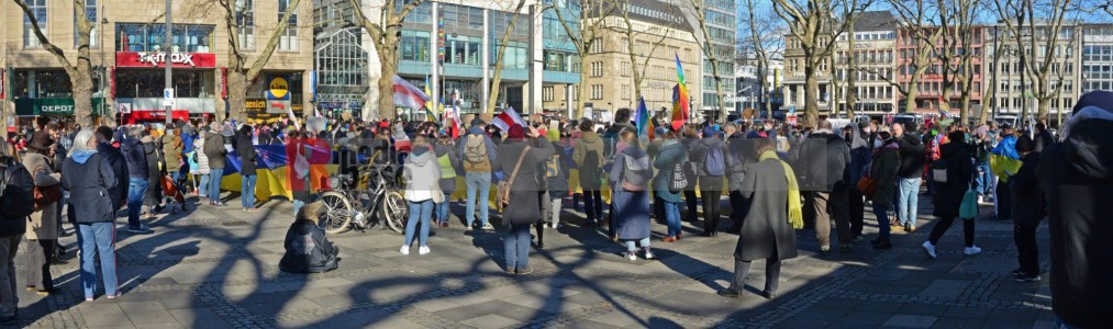 Köln, Neumarkt: Solidaritätskundgebung für die Ukraine <i>Bild 62517 Slawiczek</i><br><a href=/email-download/?bld=62517><strong>DirektDownload</strong></a>