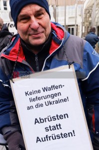 Friedenskundgebung in Düsseldorf gegen den Krieg in der Ukraine <i>Bild 62572 Bitzel</i><br><a href=/email-download/?bld=62572><strong>DirektDownload</strong></a>