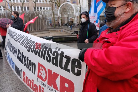 Friedenskundgebung in Düsseldorf gegen den Krieg in der Ukraine <i>Bild 62577 Bitzel</i><br><a href=/email-download/?bld=62577><strong>DirektDownload</strong></a>