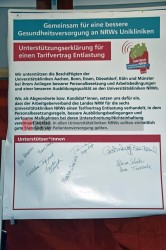 Petitionsübergabe an der Uni-Klinik Köln Petitionsübergabe von Ver.di an die Klinikleitung der Uni-Klinik Köln.