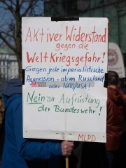 Aktiver Widerstand gegen die Weltkriegsgefahr | grueter/r-mediabase / R-mediabase | <a href=/confor2/?bld=63363&t=d&pst=63324&aid=575&dc=1242&i1=grueter/r-mediabase%20/%20R-mediabase><strong>Download Bild 63363...</strong></a> |