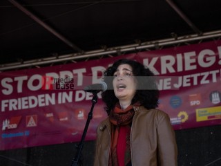 Ukrainische Sängerin | grueter/r-mediabase / R-mediabase | <a href=/confor2/?bld=63376&t=d&pst=63324&aid=575&dc=1258&i1=grueter/r-mediabase%20/%20R-mediabase><strong>Download Bild 63376...</strong></a> |
