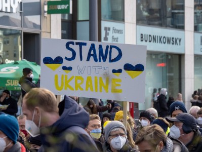 Demo gegen Ukraine-Krieg <i>Bild 63006 Grueter</i><br><a href=/email-download/?bld=63006><strong>DirektDownload</strong></a>