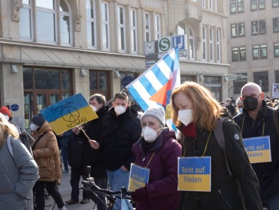 Demo gegen Ukraine-Krieg <i>Bild 63023 Grueter</i><br><a href=/email-download/?bld=63023><strong>DirektDownload</strong></a>