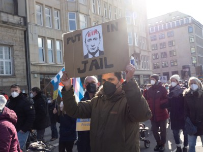 Demo gegen Ukraine-Krieg <i>Bild 63024 Grueter</i><br><a href=/email-download/?bld=63024><strong>DirektDownload</strong></a>