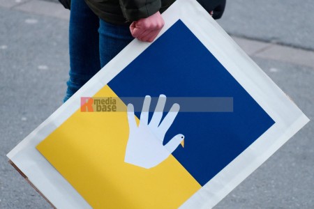 Dortmund: Friedenskundgebung der Fridays for Future gegen den Krieg in der Ukraine <i>Bild 62973 Bitzel</i><br><a href=/email-download/?bld=62973><strong>DirektDownload</strong></a>