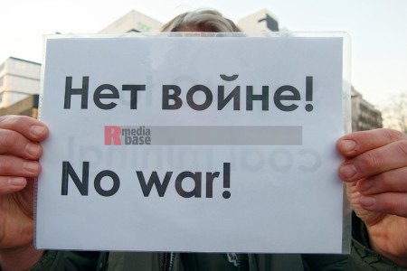 Dortmund: Friedenskundgebung der Fridays for Future gegen den Krieg in der Ukraine <i>Bild 62969 Bitzel</i><br><a href=/email-download/?bld=62969><strong>DirektDownload</strong></a>