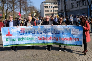 Fridays for Future - Globaler Klimastreik am 25. März 2022 <i>Bild  63612 Bitzel</i> / <a href=/confor2/?bld=63612&pst=63606&aid=70><strong>Anfrage</strong> zu Bild</a> / 